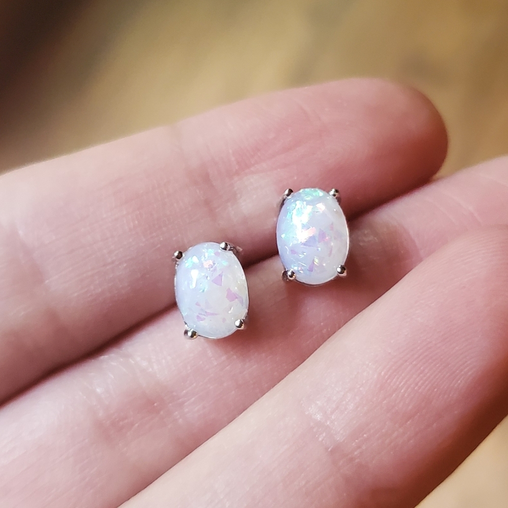 NWOT Stunning White Triplet Opal Oval Studs - Picture 10 of 14